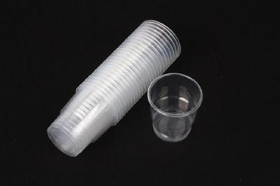 玻璃杯、塑料杯、不銹鋼杯&hellip;你知道哪種杯子用起來最安全嗎?